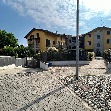 Appartamento Mimosa - Immobili E Soluzioni Rent Brembate Buitenkant foto