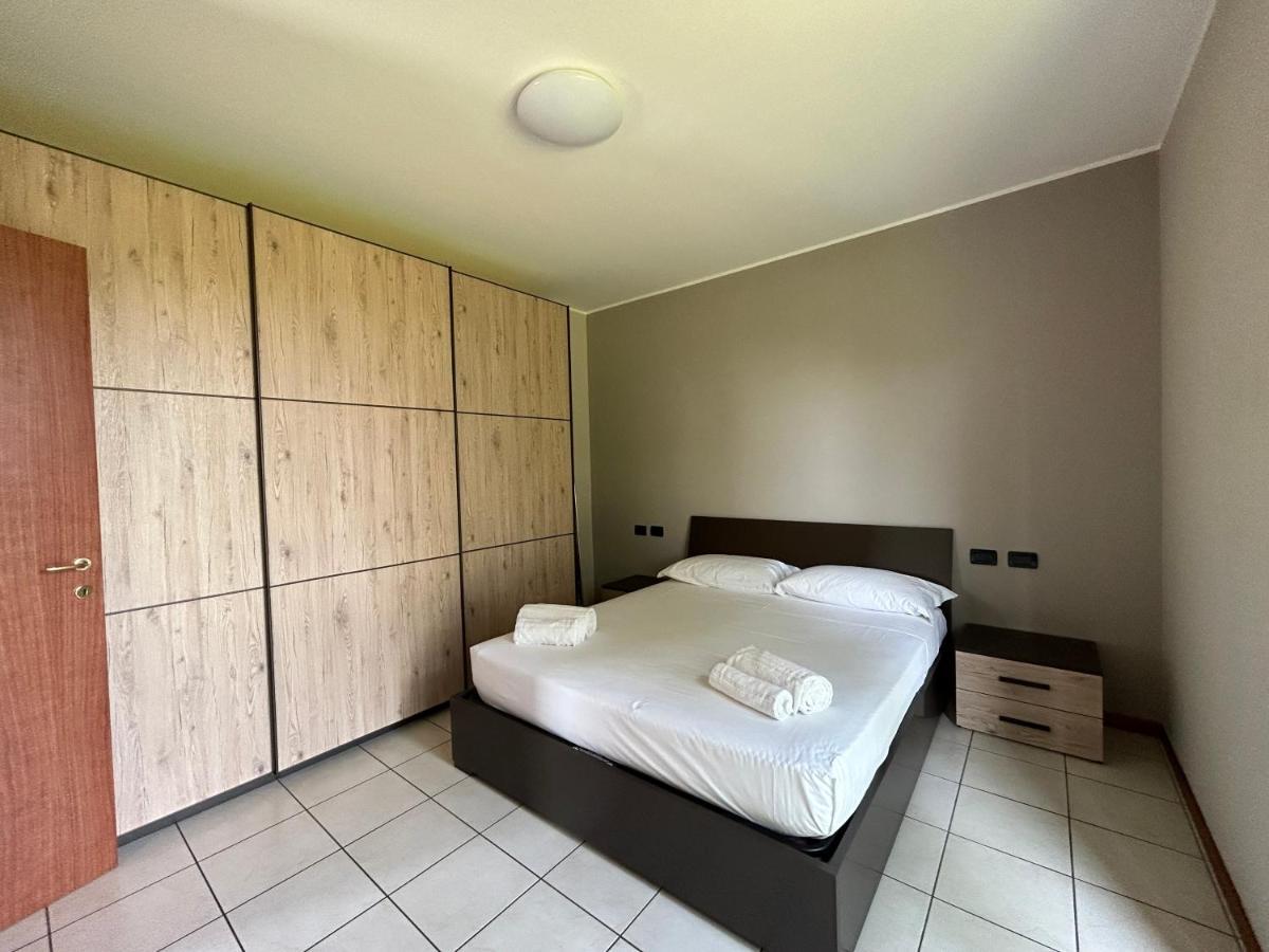 Appartamento Mimosa - Immobili E Soluzioni Rent Brembate Buitenkant foto