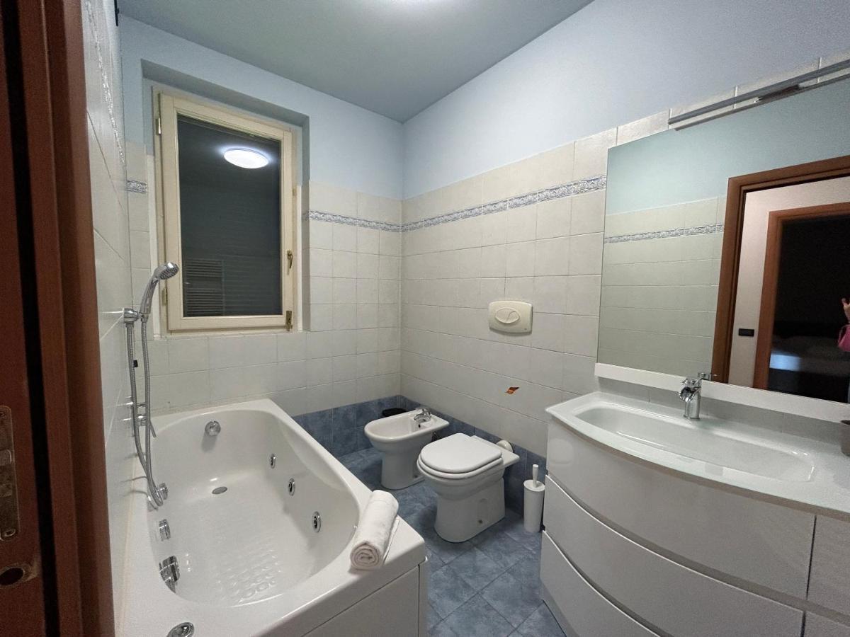 Appartamento Mimosa - Immobili E Soluzioni Rent Brembate Buitenkant foto